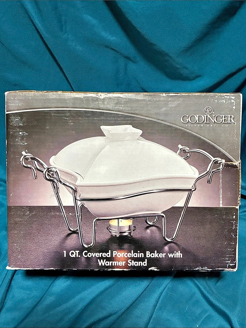 Godinger 1 Qt. Covered Porcelain Baker with Warmer Stand White